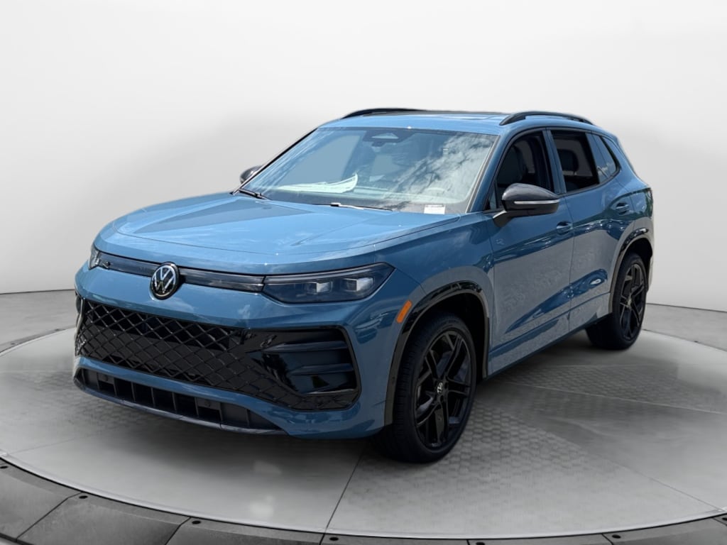 New 2026 Volkswagen Tiguan SE R-Line Black SUV