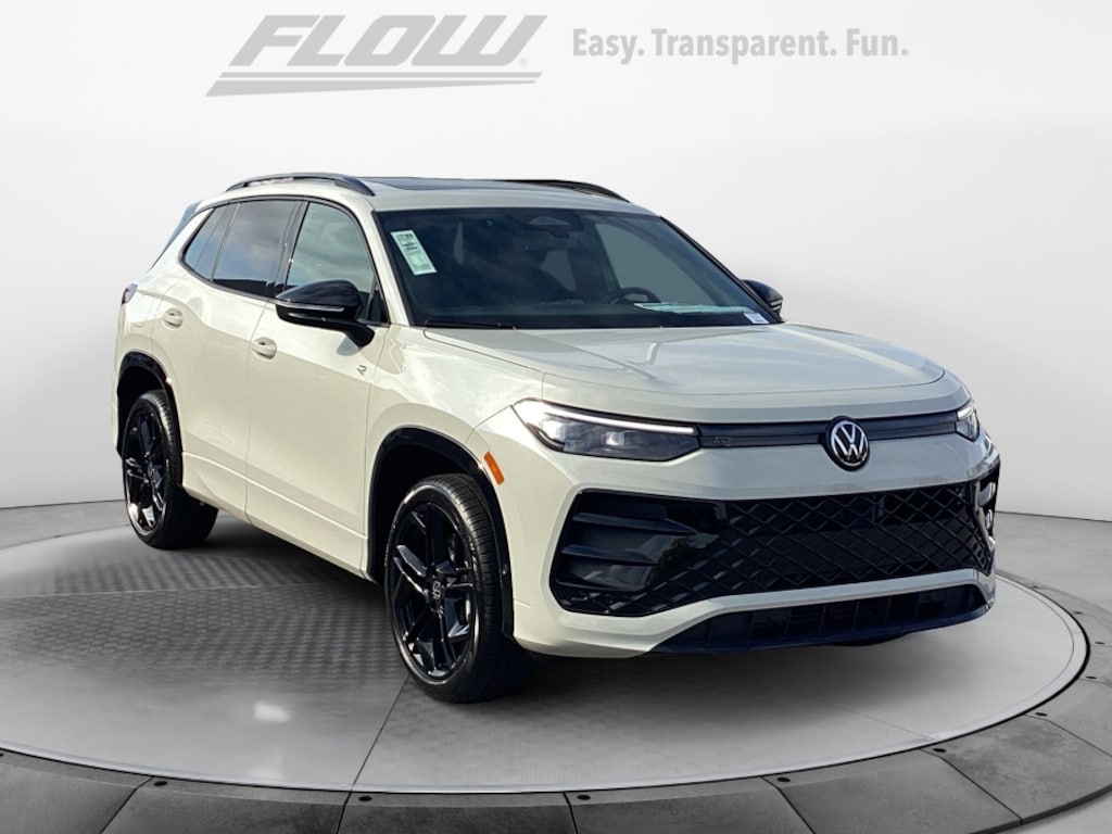 New 2026 Volkswagen Tiguan SE R-Line Black SUV