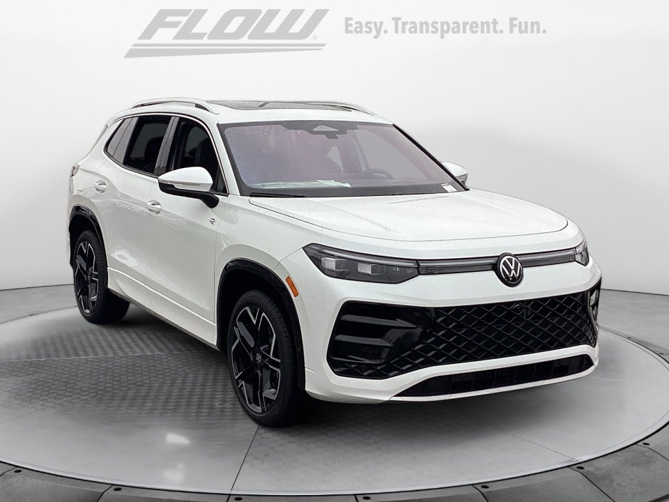 2026 Volkswagen Tiguan SEL R-LINE TURBO's photo