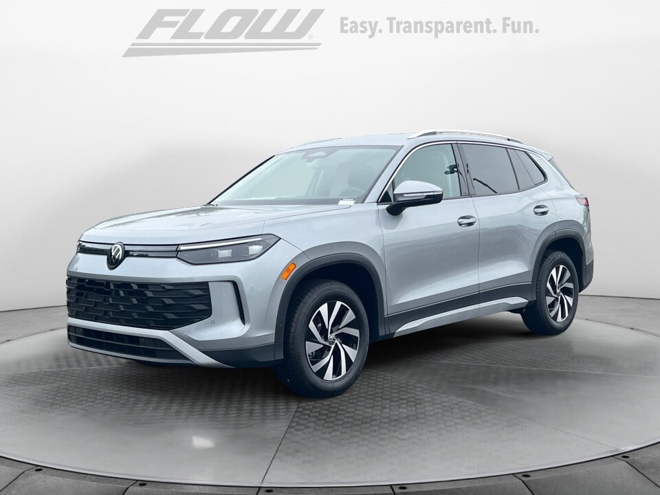 2025 Volkswagen Tiguan S photo 3