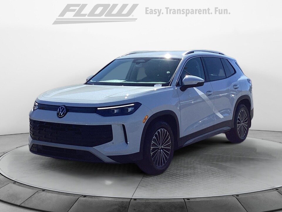 2026 Volkswagen Tiguan S photo 3