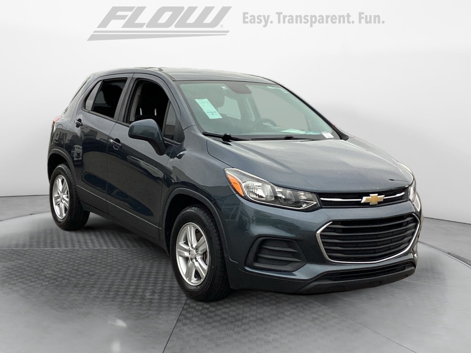 2021 Chevrolet Trax LS's photo