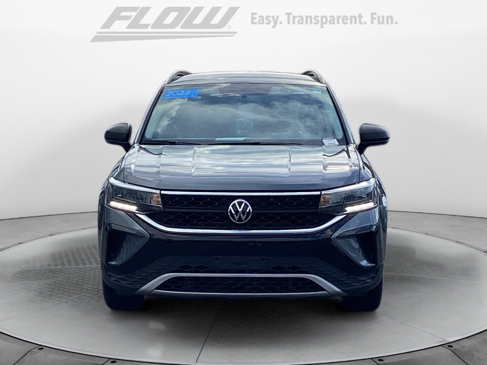 2022 Volkswagen Taos S photo 2
