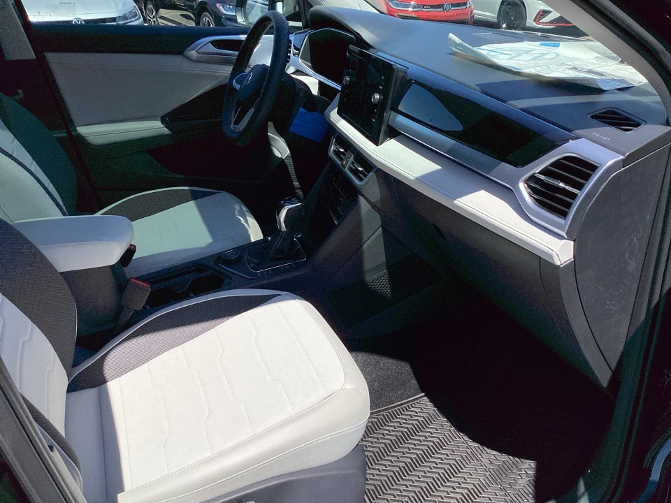 2026 Volkswagen Taos SE - Photo 28