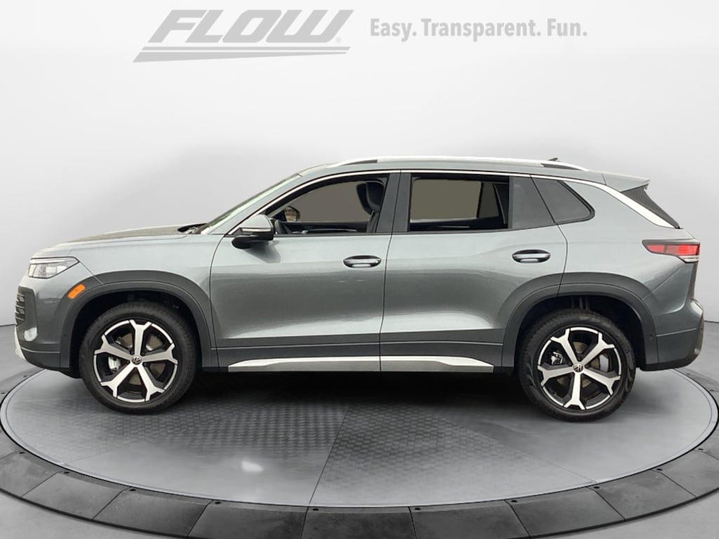 New 2026 Volkswagen Tiguan 2.0T SE SUV