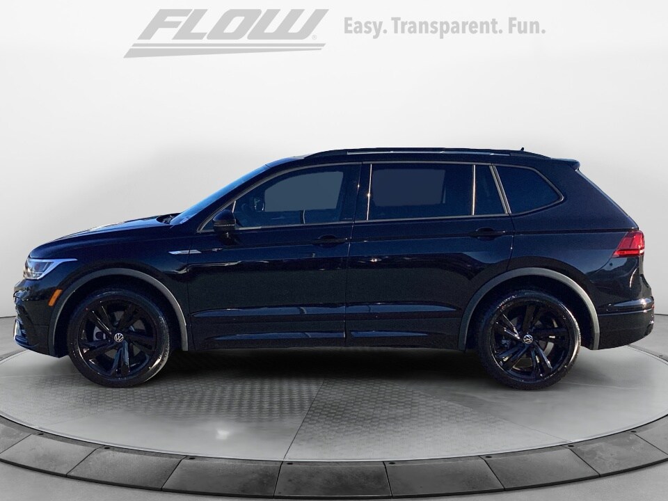 2023 Volkswagen Tiguan SE R-Line Black photo 3