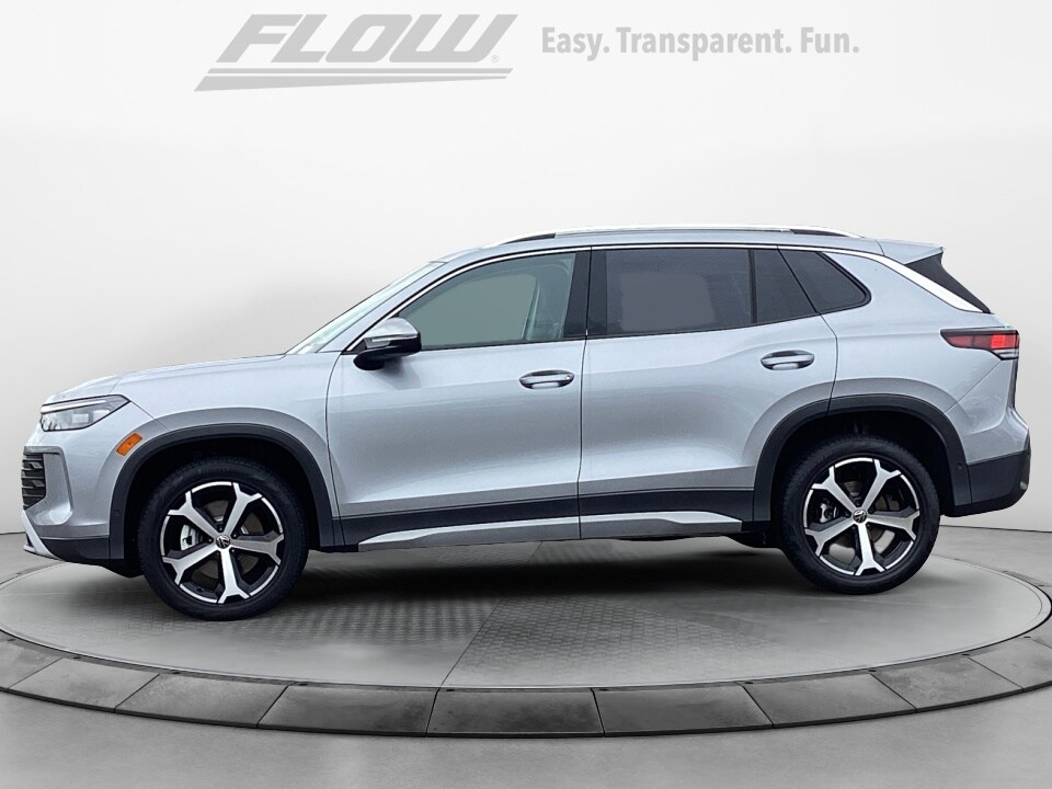 2025 Volkswagen Tiguan SE photo 4