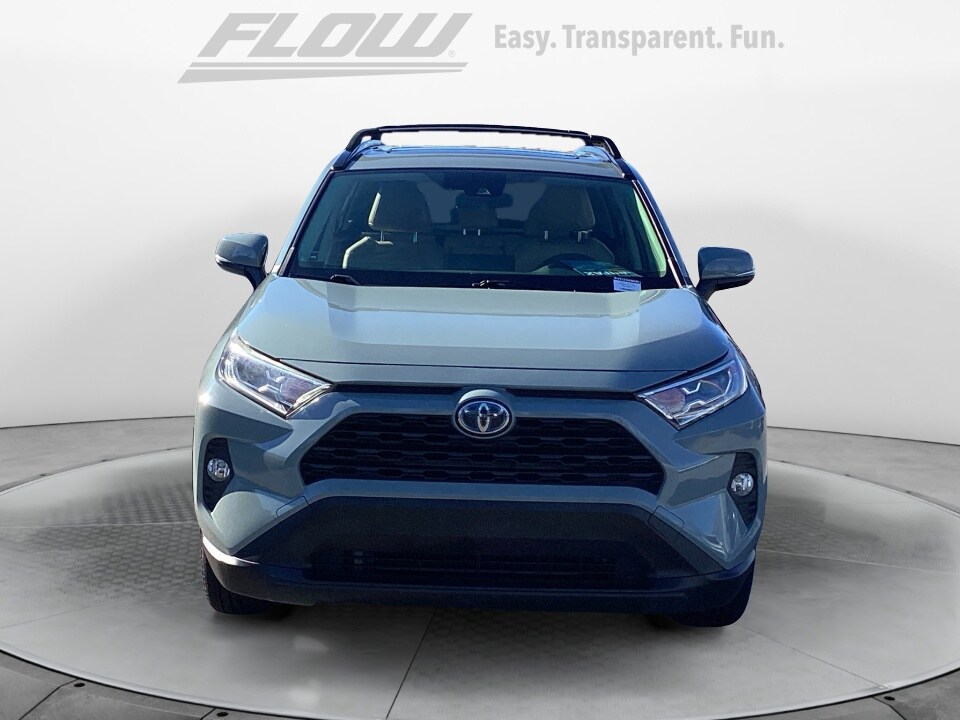 2019 Toyota RAV4 Hybrid XLE photo 2
