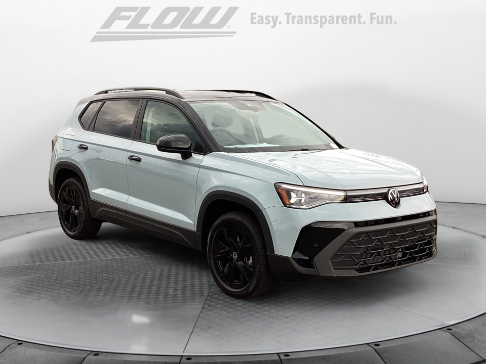 2026 Volkswagen Taos 1.5T SE Black's photo