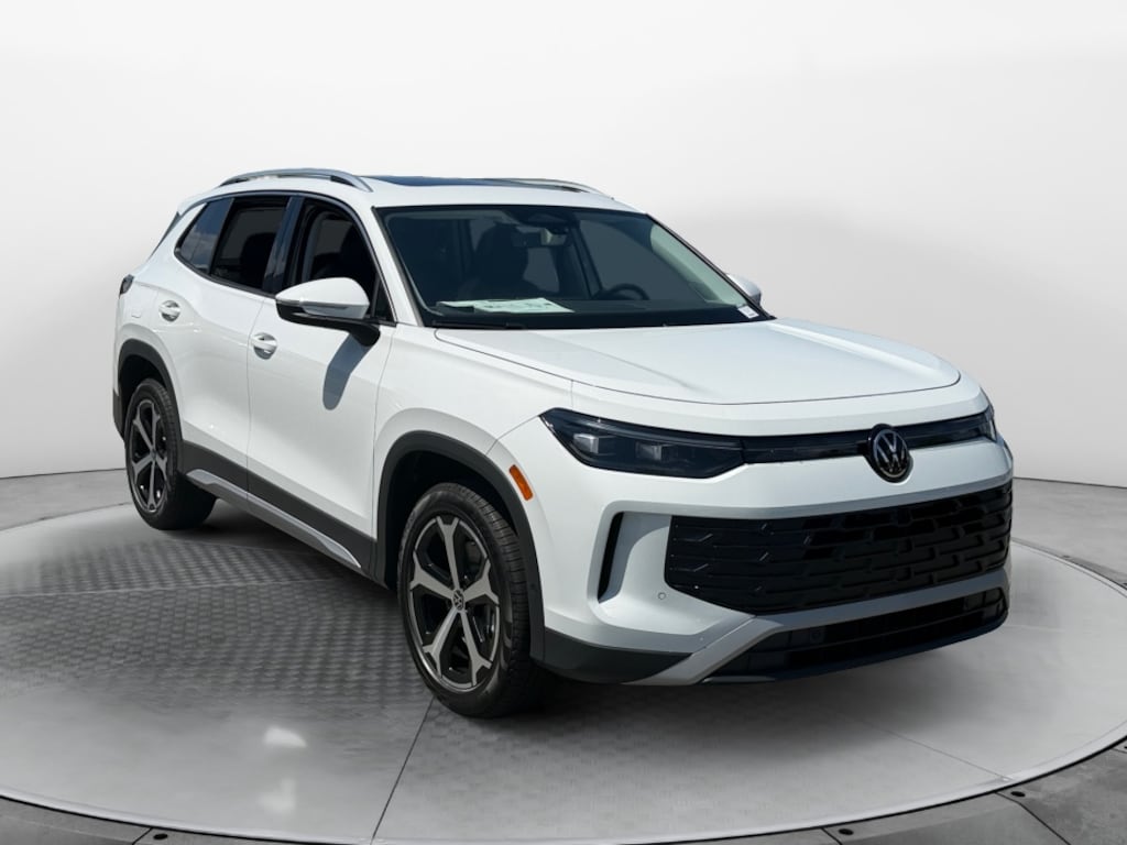 New 2026 Volkswagen Tiguan SE SUV