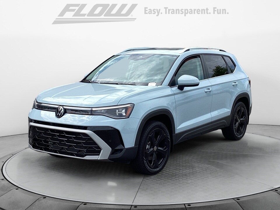 2025 Volkswagen Taos SEL photo 2