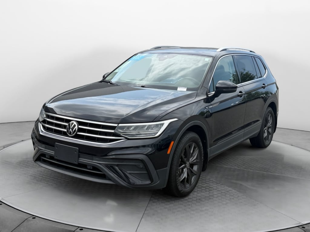 Certified 2022 Volkswagen Tiguan SE SUV