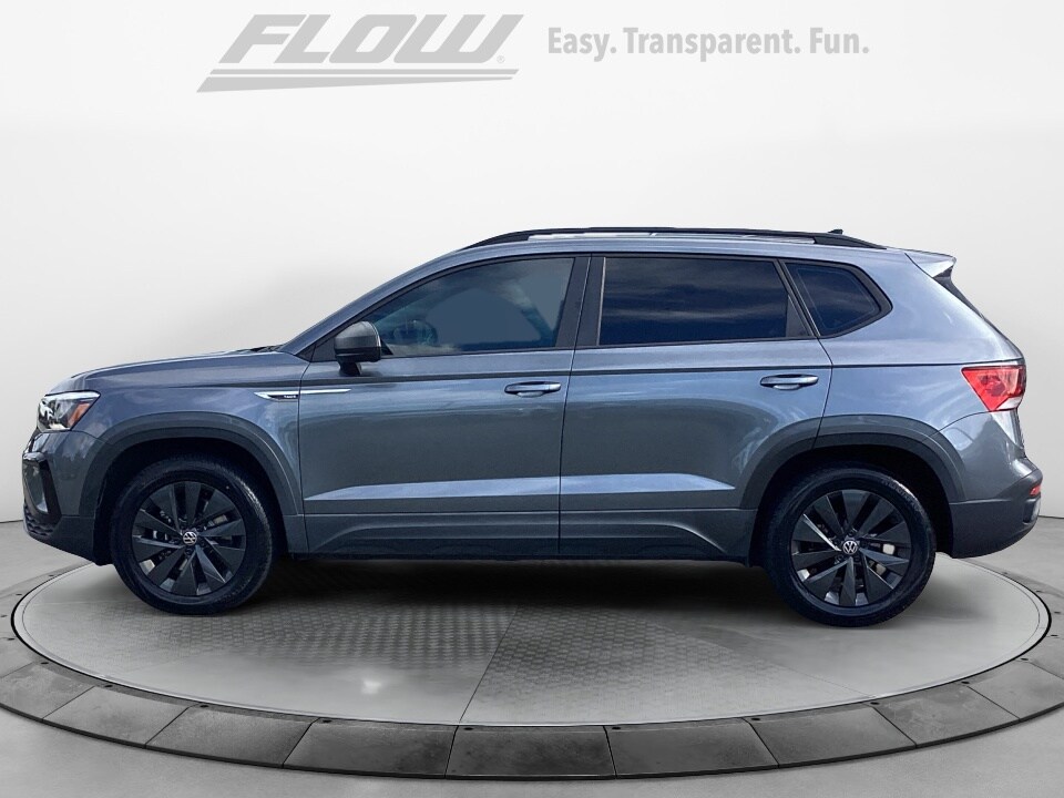 2022 Volkswagen Taos S photo 4