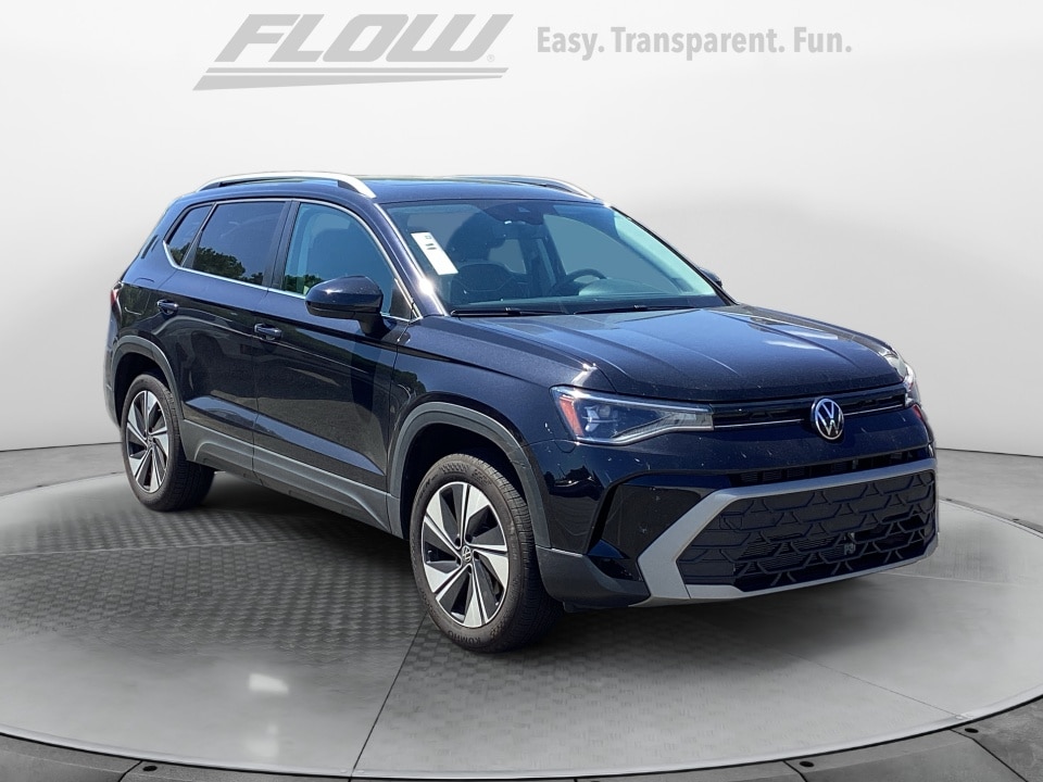 2025 Volkswagen Taos 1.5T SE 4Motion's photo