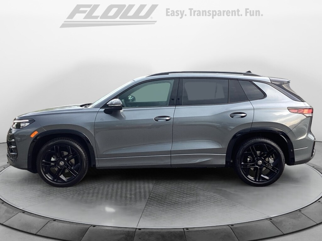 New 2026 Volkswagen Tiguan 2.0T SE R-Line Black SUV