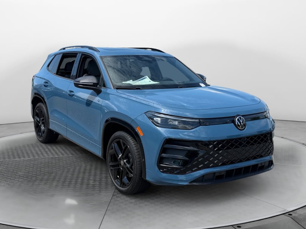 New 2026 Volkswagen Tiguan SE R-Line Black SUV