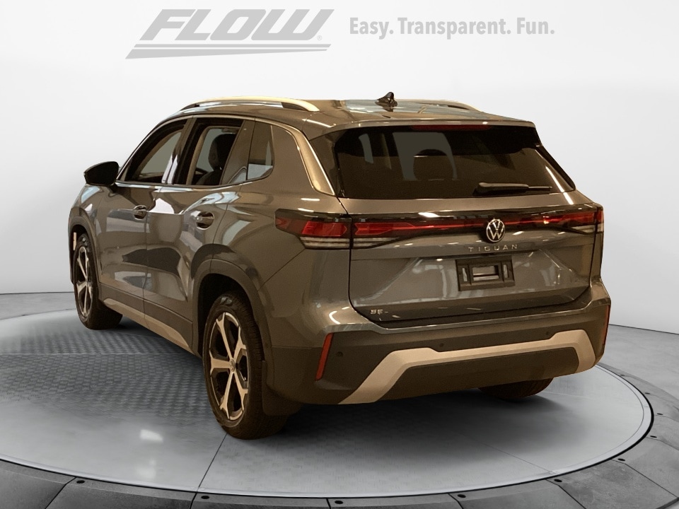 2026 Volkswagen Tiguan SE's photo