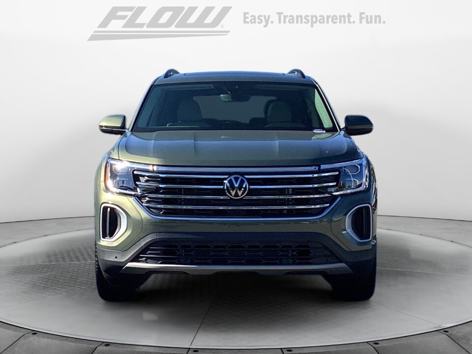 2026 Volkswagen Atlas SE Technology photo 2