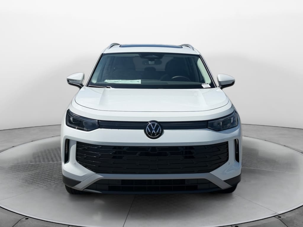 New 2026 Volkswagen Tiguan SE SUV
