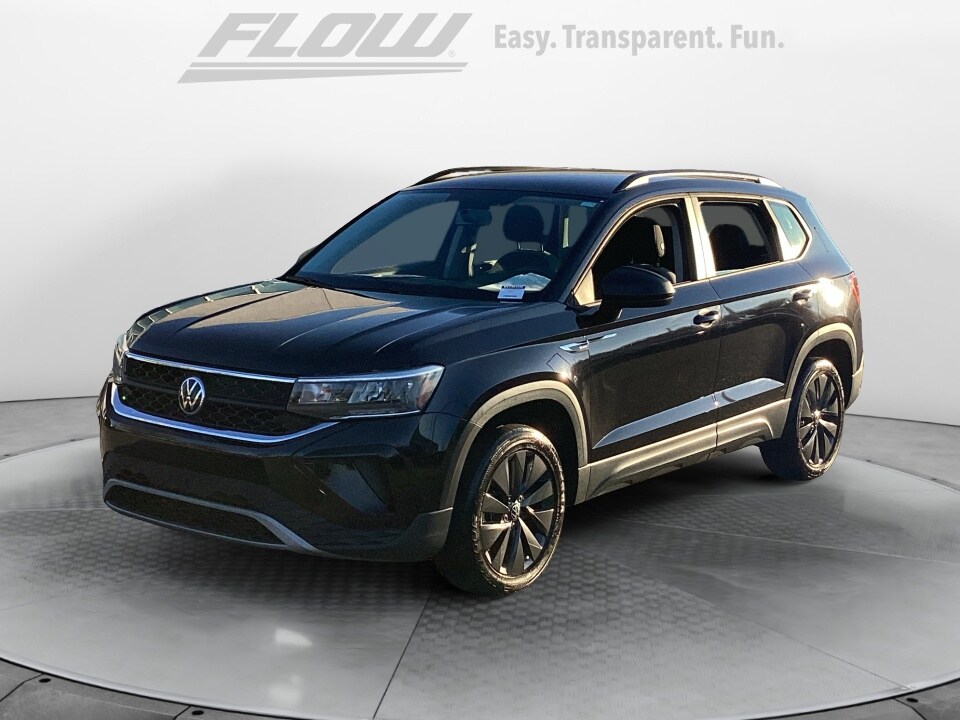 2022 Volkswagen Taos S photo 2