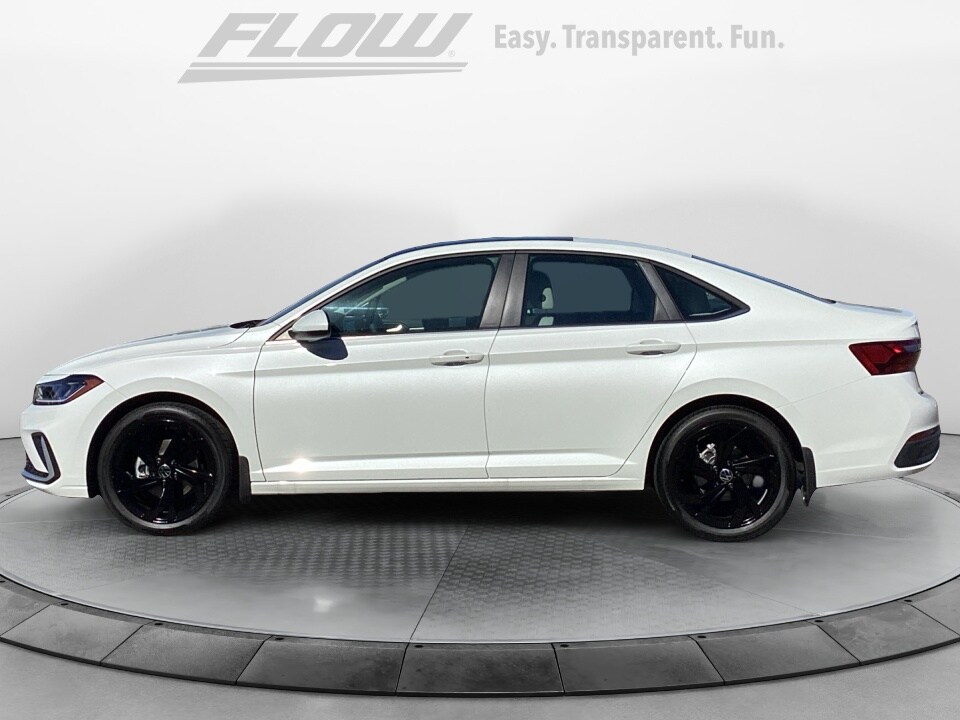 2026 Volkswagen Jetta 1.5T SE photo 4