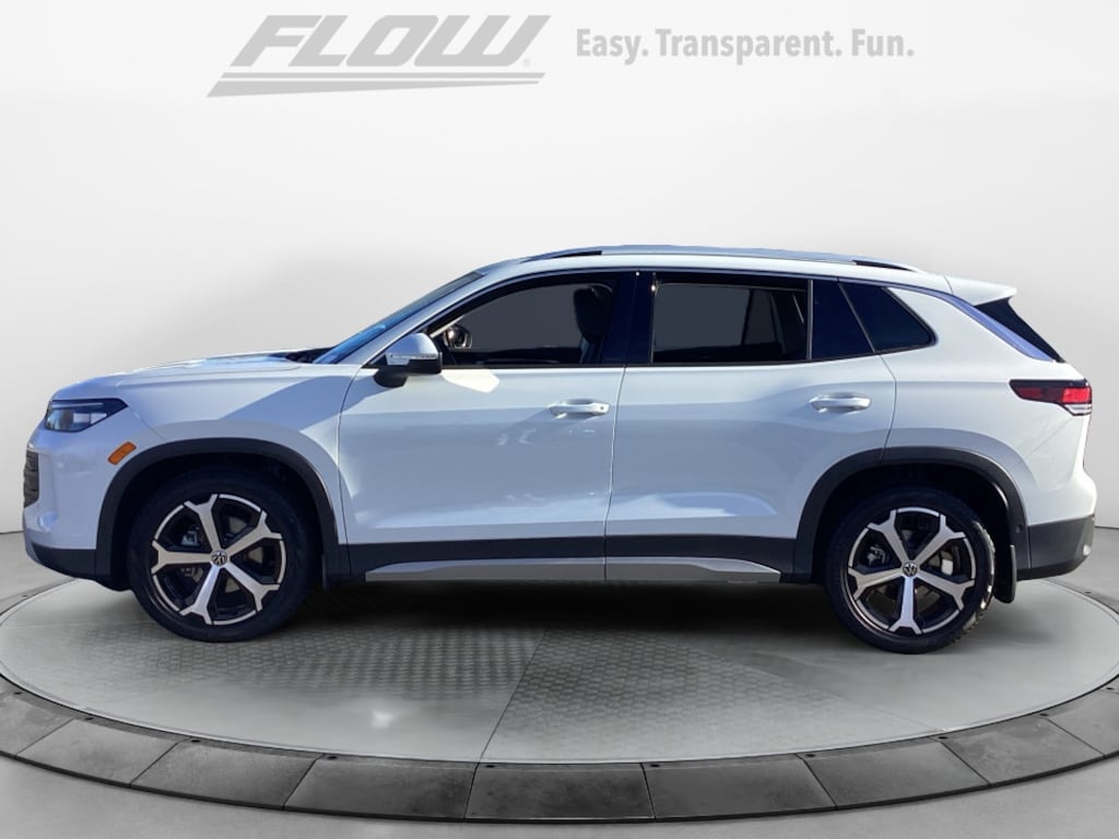 New 2026 Volkswagen Tiguan 2.0T SE SUV