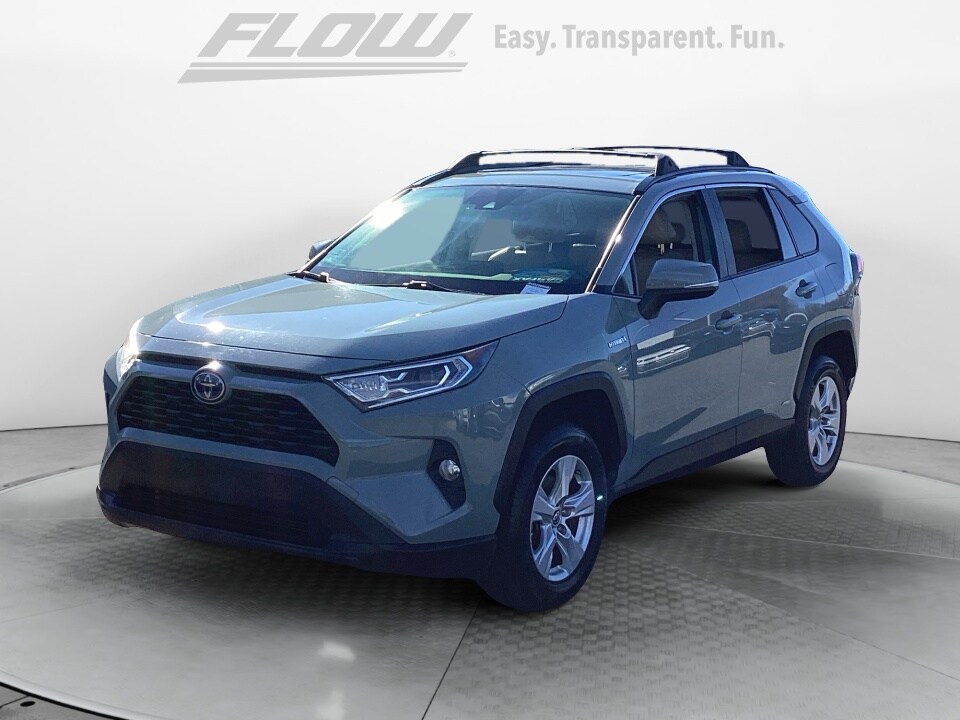 2019 Toyota RAV4 Hybrid XLE photo 3