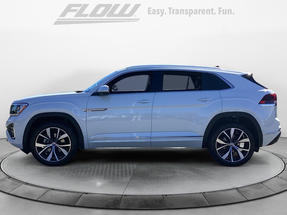 2026 Volkswagen Atlas Cross Sport SEL Premium R-Line photo 2