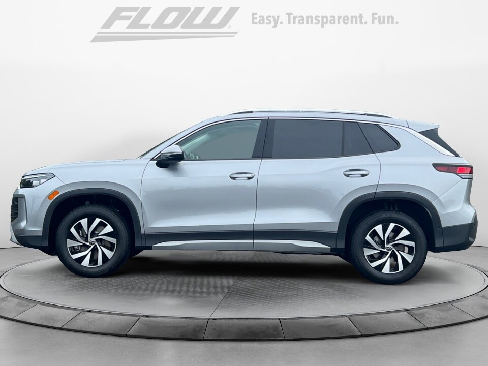 2025 Volkswagen Tiguan S photo 4