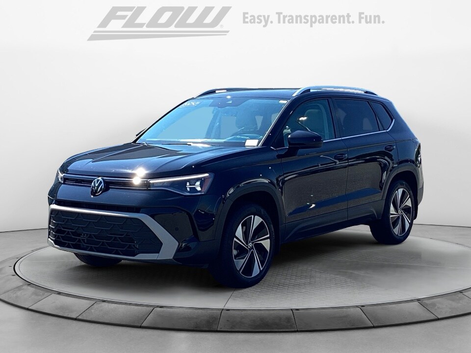 2025 Volkswagen Taos SE photo 2