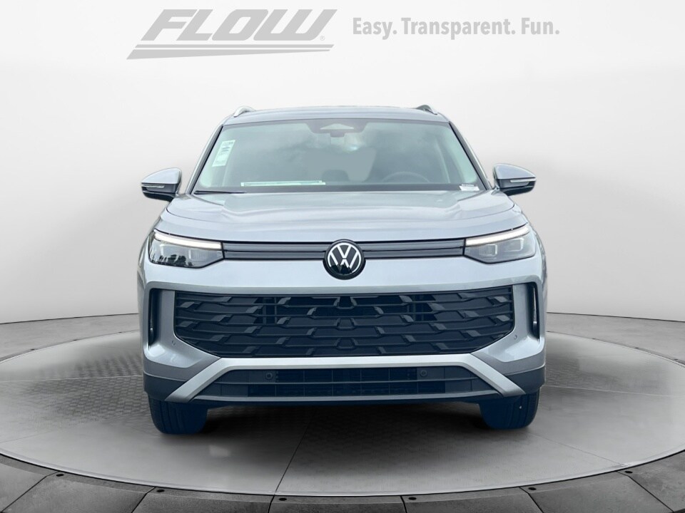 2025 Volkswagen Tiguan S photo 2