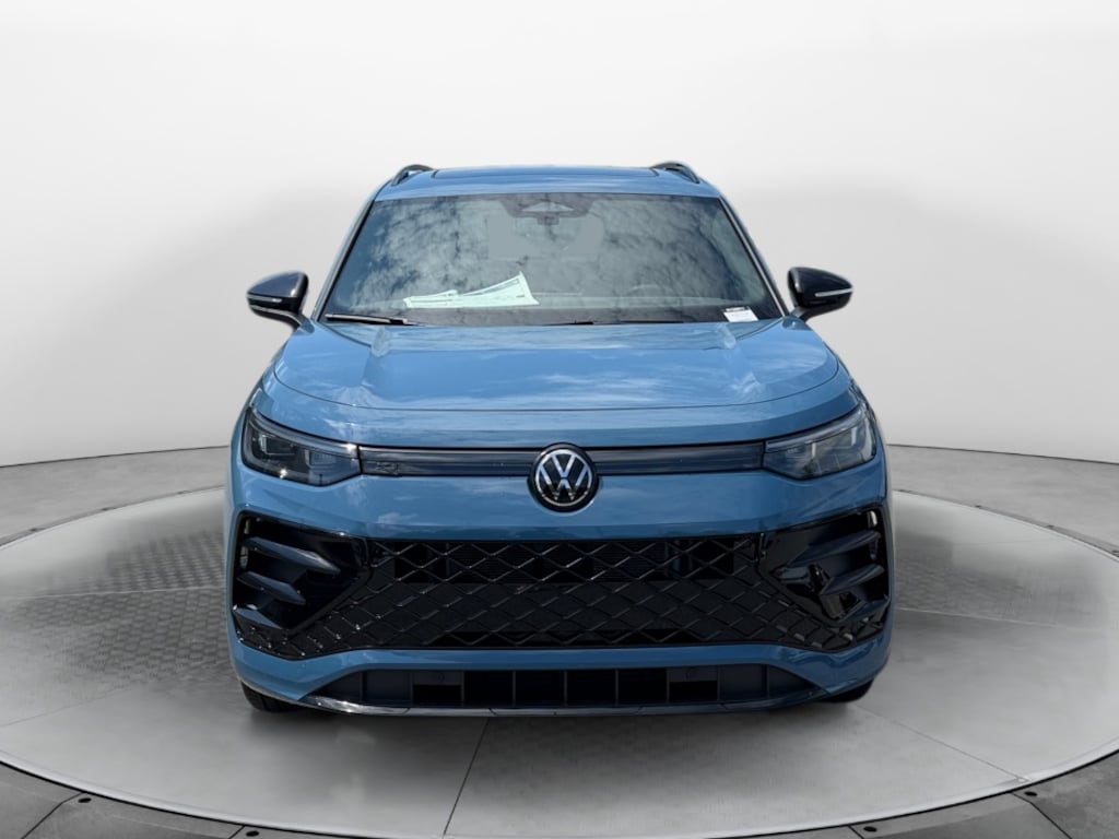 New 2026 Volkswagen Tiguan SE R-Line Black SUV