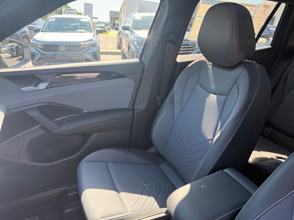 2026 Volkswagen Tiguan SE R-LINE BLACK - Photo 28