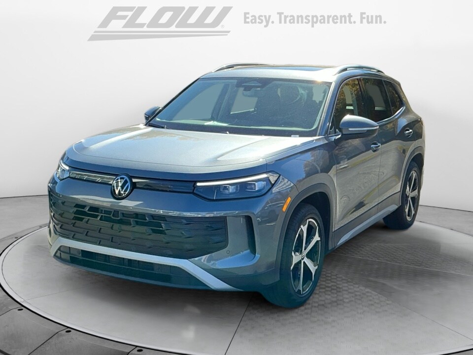 2026 Volkswagen Tiguan SE photo 3
