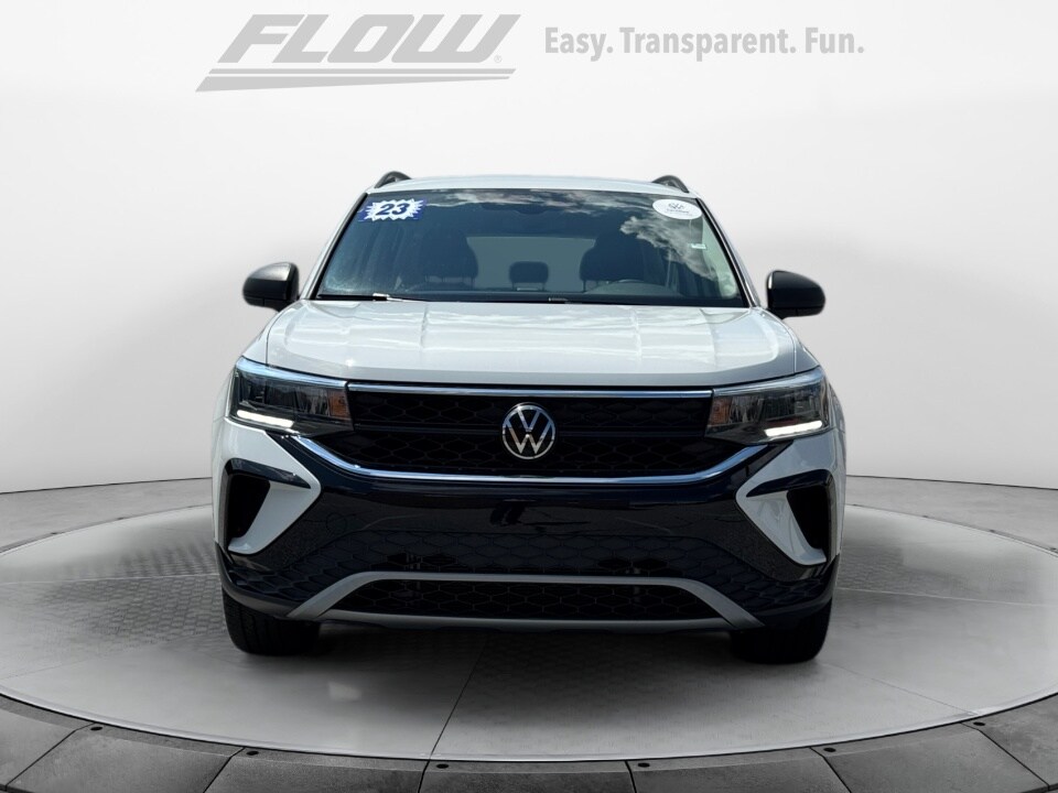 2023 Volkswagen Taos S photo 2