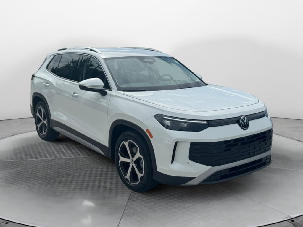 New 2026 Volkswagen Tiguan SE SUV