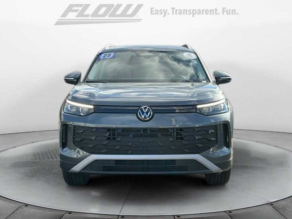 Certified 2025 Volkswagen Tiguan 2.0T SE SUV
