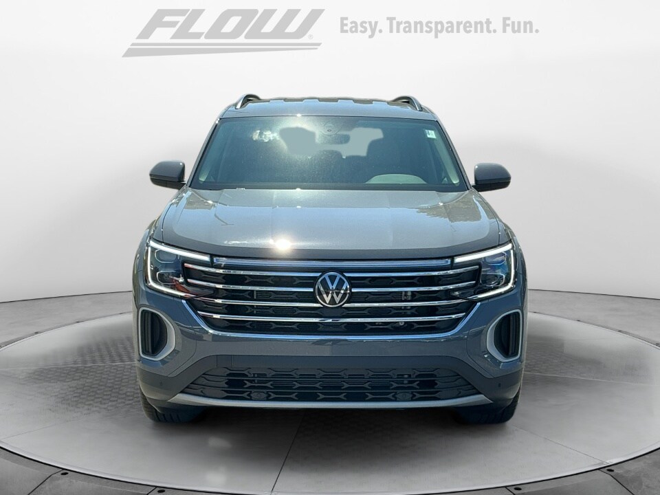 2026 Volkswagen Atlas SE Technology photo 2