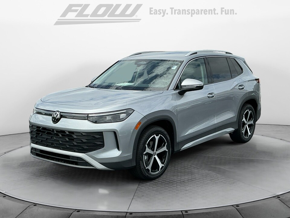 2025 Volkswagen Tiguan SE photo 3