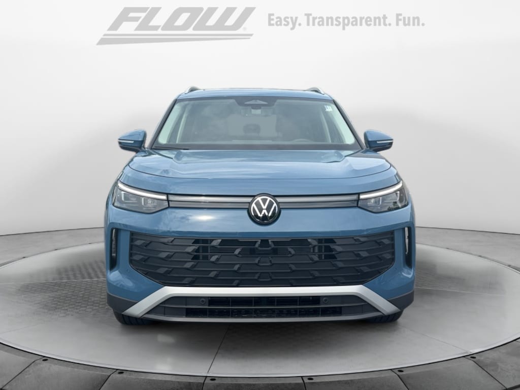 New 2026 Volkswagen Tiguan 2.0T SE SUV