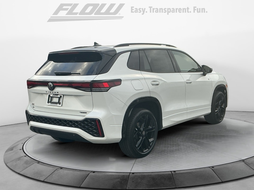 2026 Volkswagen Tiguan SE R-LINE BLACK - Photo 7
