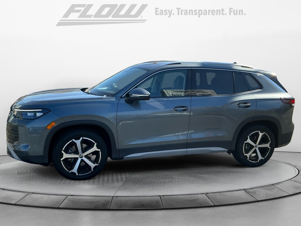 2026 Volkswagen Tiguan SE photo 4