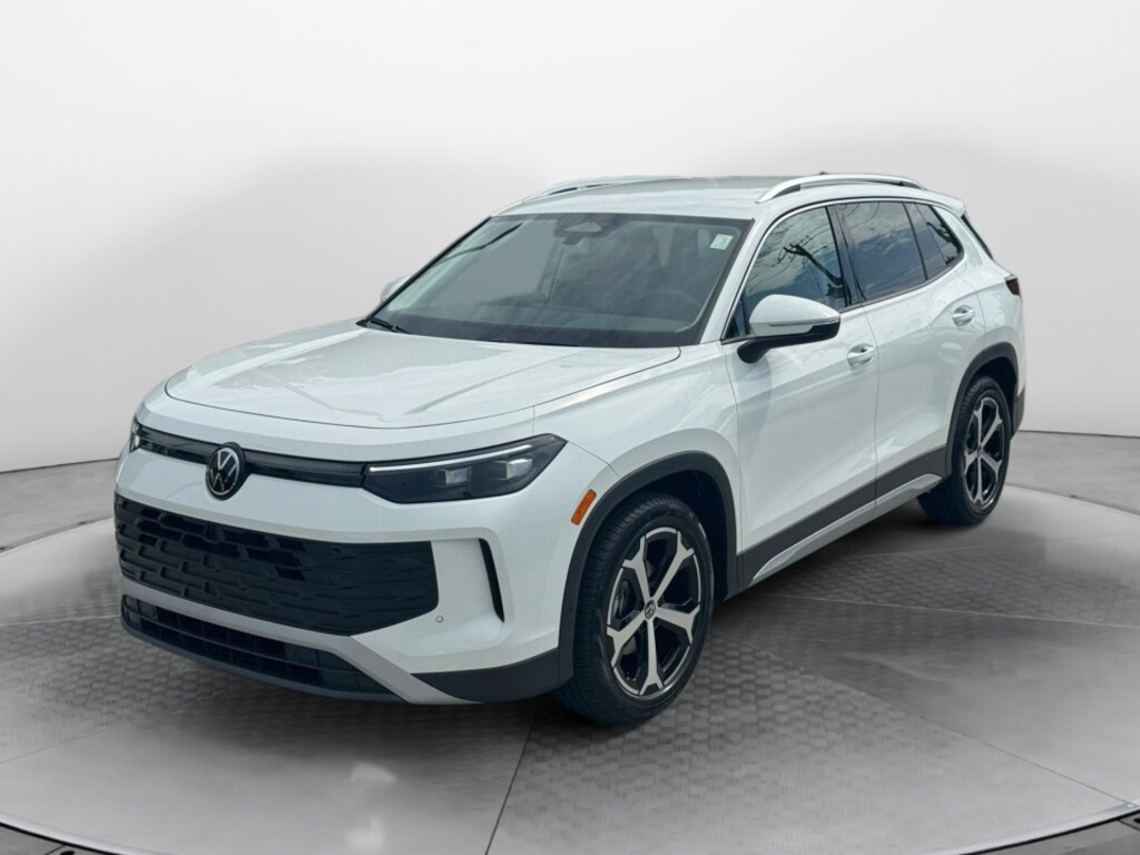 New 2026 Volkswagen Tiguan SE SUV