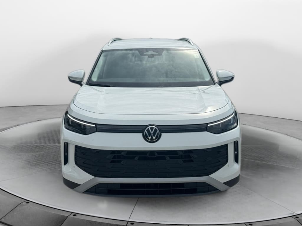 New 2026 Volkswagen Tiguan SE SUV