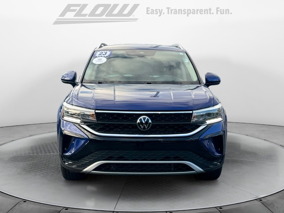 2023 Volkswagen Taos SE photo 2