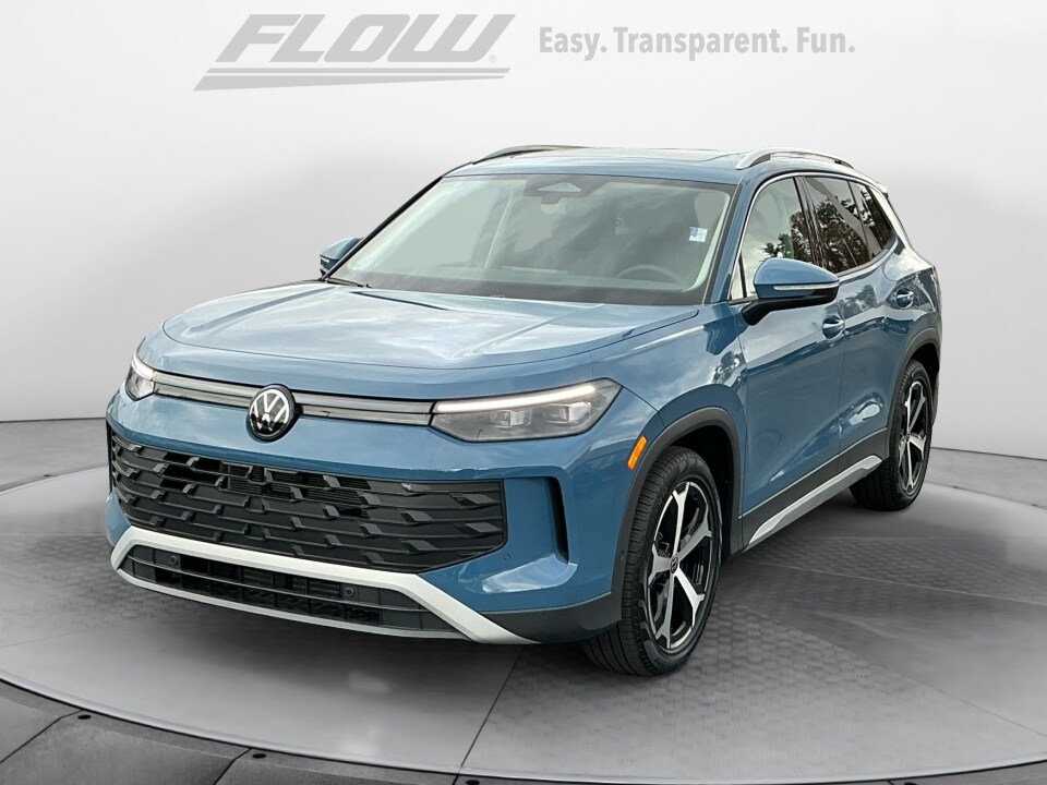 2026 Volkswagen Tiguan SE photo 3