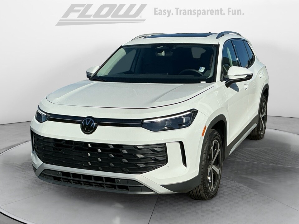 2025 Volkswagen Tiguan SE photo 3