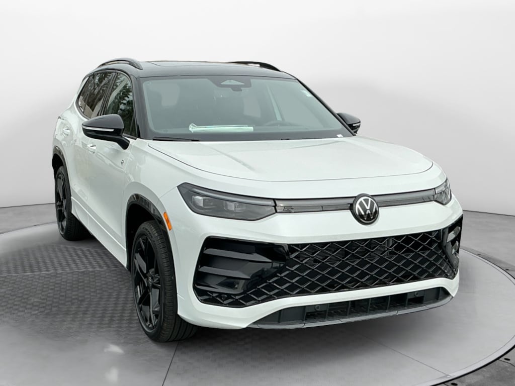 New 2026 Volkswagen Tiguan 2.0T SE R-Line Black SUV