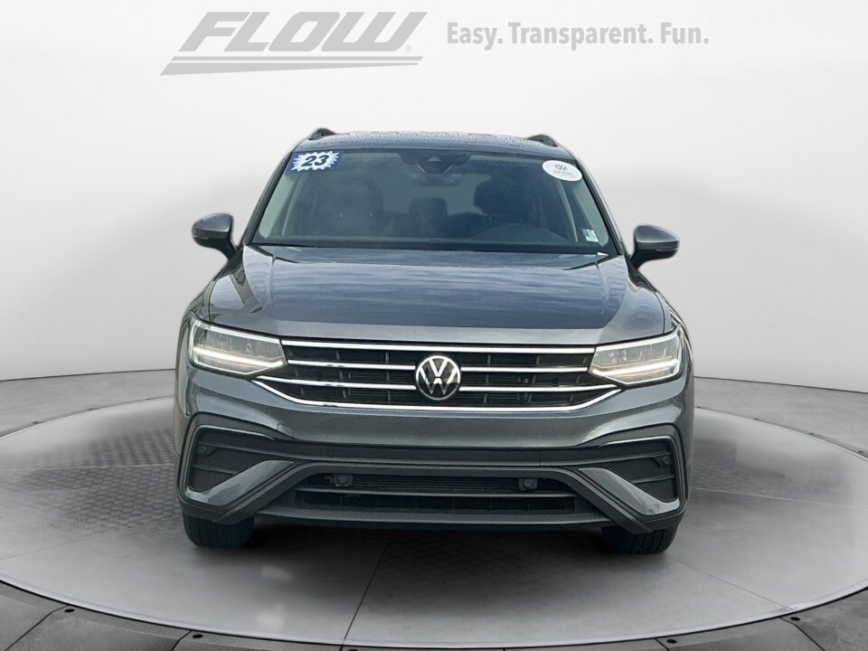 2023 Volkswagen Tiguan S photo 2