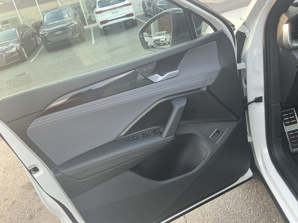 2026 Volkswagen Tiguan SE R-LINE BLACK - Photo 32